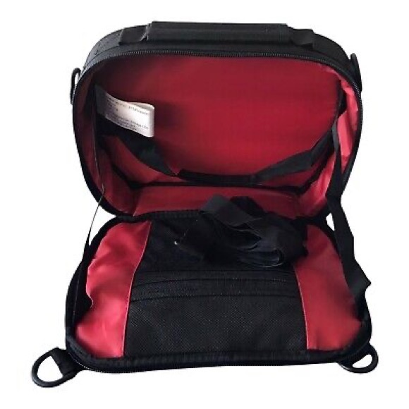Case Logic Black 8” Portable DVD Player Case Padded Seat Back Mounting Straps. - Picture 2 of 4